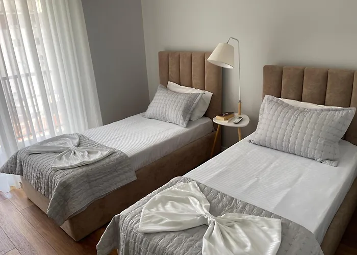 New Bazaar, Grand Apartment